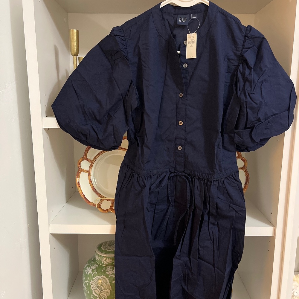 New GAP navy puff sleeve dress